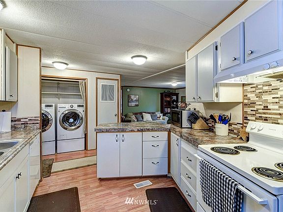 5th image of 12823 2nd St SE
