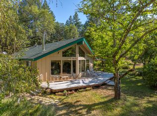 5910 Jerome Prairie Rd, Grants Pass, OR 97527