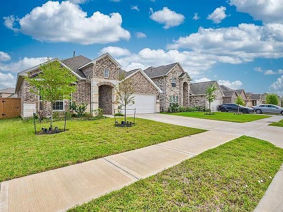 2nd image of 3021 Sorrento Hill Dr