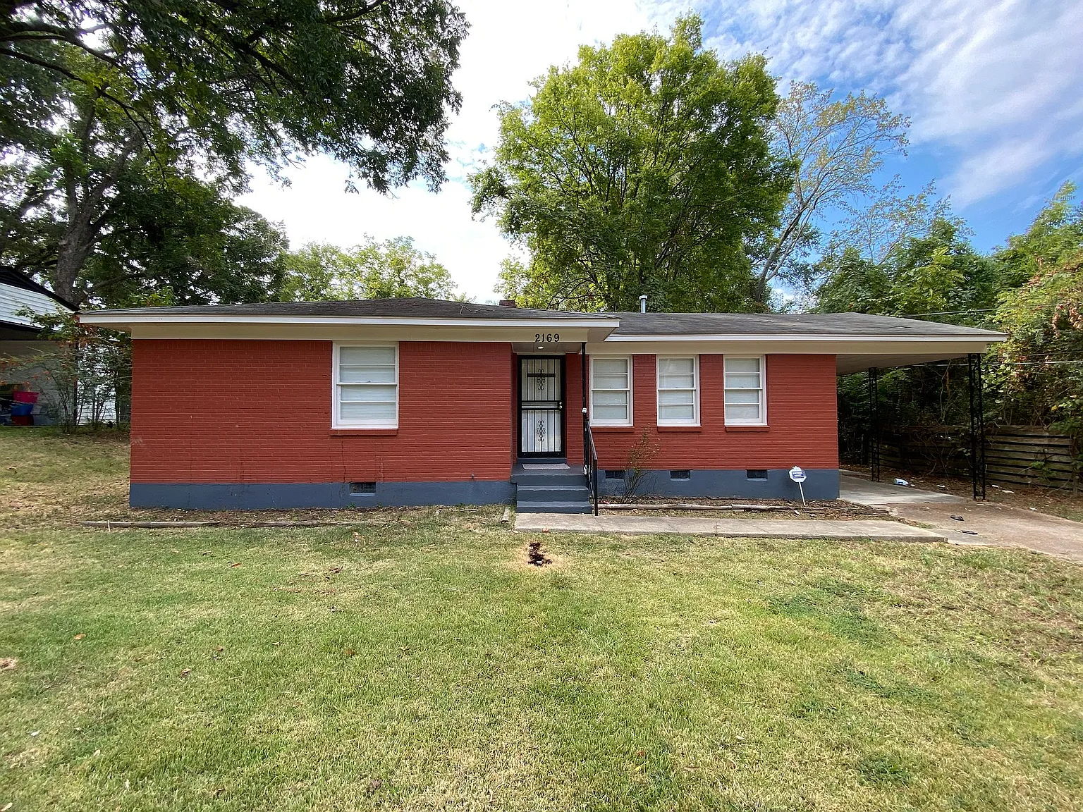 2169 Leyton Ave — Photo 1