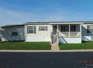 539 Roslyn, Temperance, MI 48182