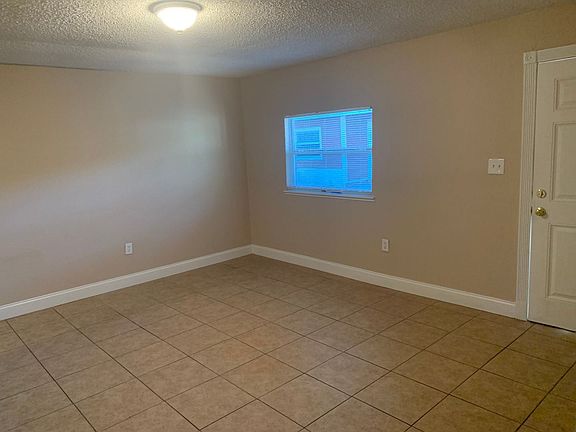 3rd image of 3219 N 48th St Unit 3