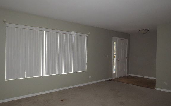 3rd image of 2851 Hillsboro Ln