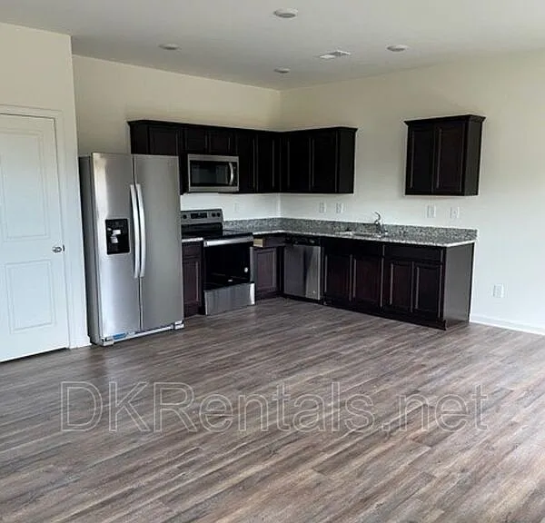 223 Grand Central Way — Photo 3