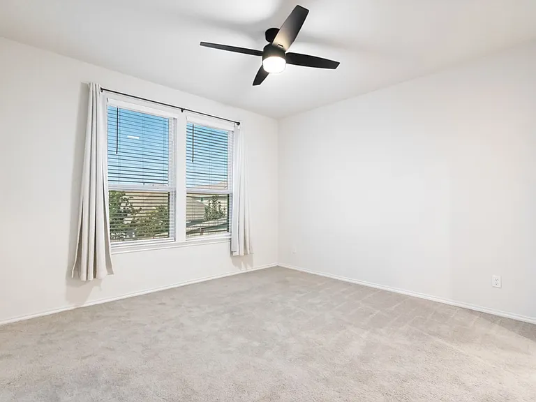 11914 Burnett Rnch — Photo 13