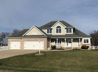 800 Spring Haven Dr, Fremont, IN 46737
