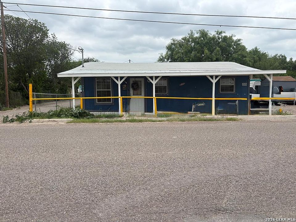 1st image of 2978 & 2980 Buena Vista Dr.