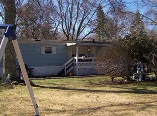 1531 Glasgo Rd, Jewett City, CT 06351