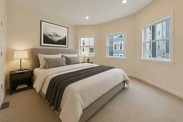39 Middle St #1 — Photo 21