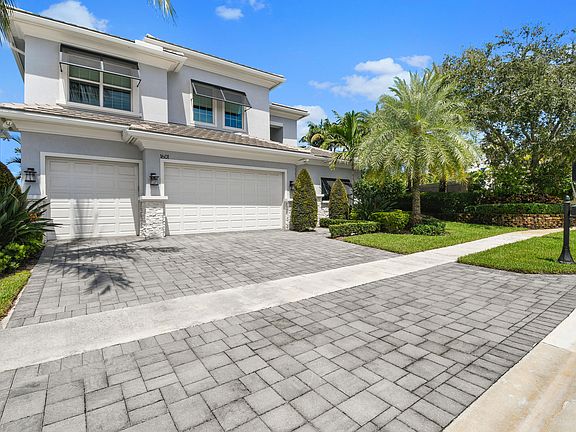 4th image of 1601 E Hemingway Dr