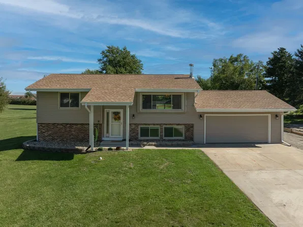 5313 Smithland Dr, Marion, IA 52302