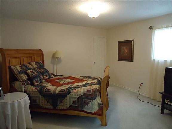 3rd image of 9249 Winlin Dr