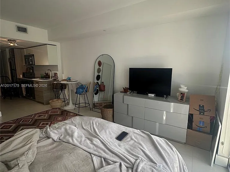 1300 Brickell Bay Dr #2213 — Photo 5