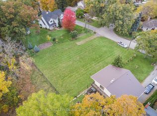 56 A Henley Dr, Saint Catharines, ON L2N4A9