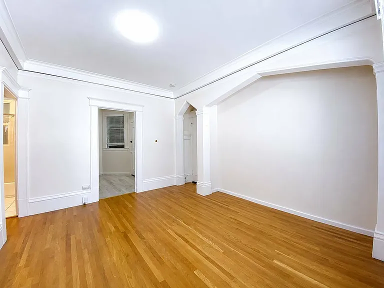 1523 Sacramento St #3 — Photo 3