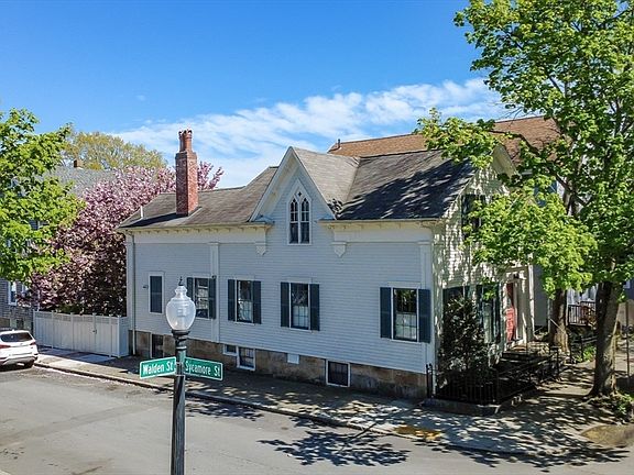 5th image of 90 Walden St