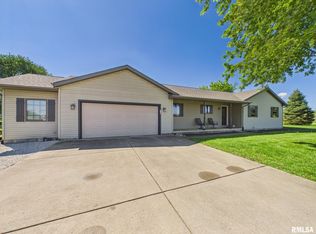23451 Grist Mill Ln, Athens, IL 62613