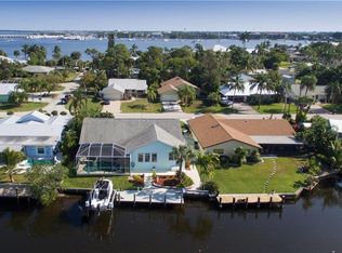1459 SW Dyer Point Rd, Palm City, FL 34990