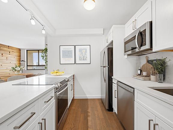2nd image of 100 Manhattan Ave APT 416