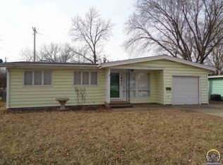 1821 SW Belle Ave, Topeka, KS 66604