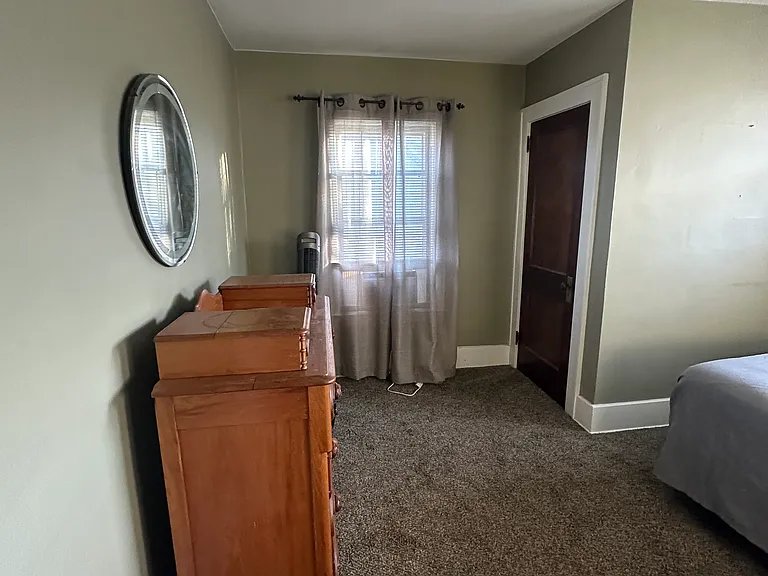 1046 Davis Ave NW — Photo 17