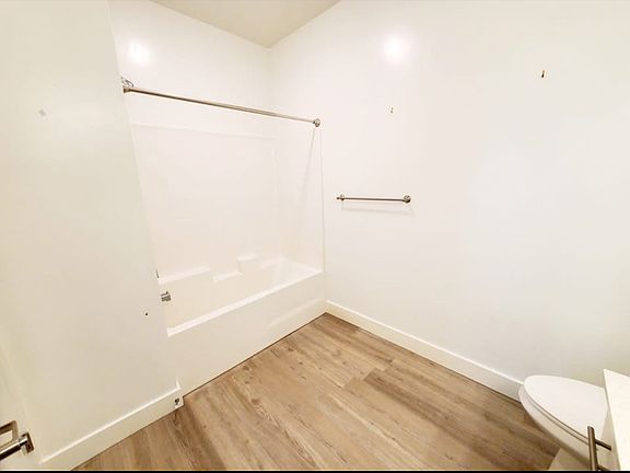 2nd image of 139 E 550 N Unit 102