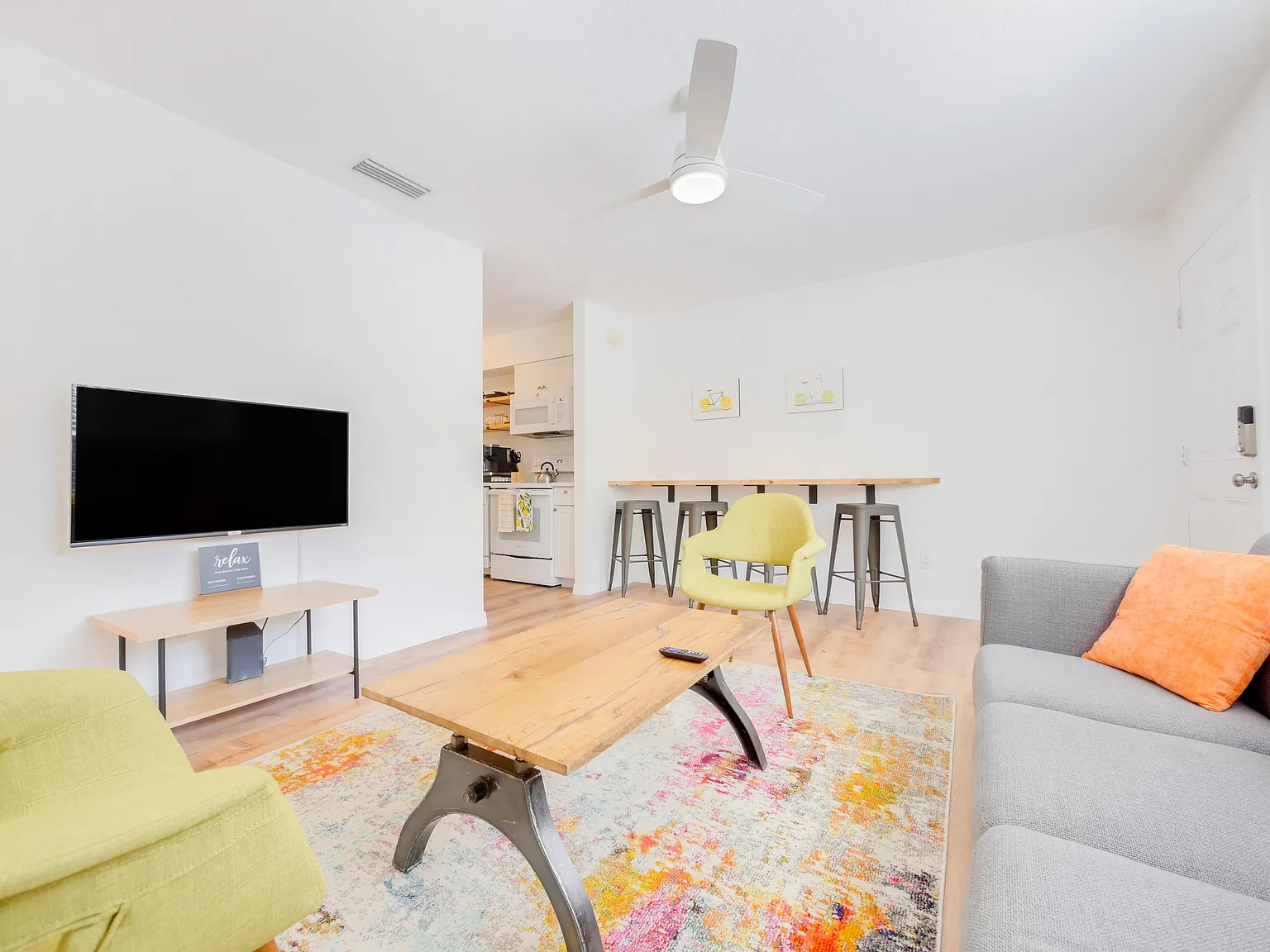 221 Nesmith Ave — Photo 3