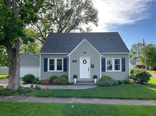 510 Ridge St, Washington, IL 61571