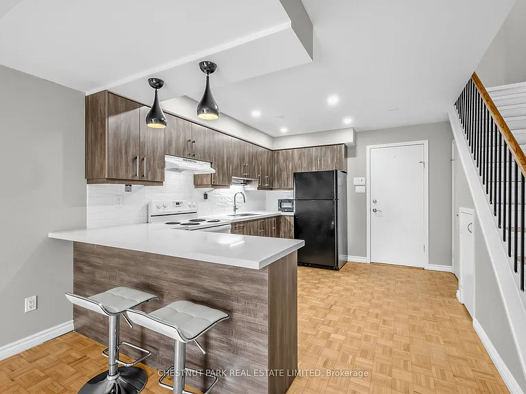 880 Broadview Ave #3 — Photo 2