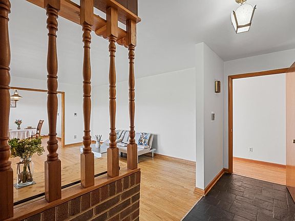 3rd image of 294 Spring Garden Rd