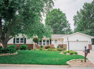 4112 Pine Tree Rd, Quincy, IL 62305