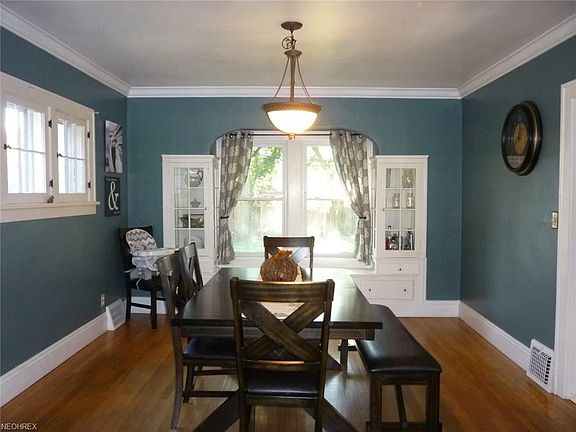 5th image of 17811 Lakewood Heights Blvd