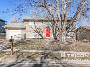 2205 Fernwood Dr, Colorado Springs, CO 80910