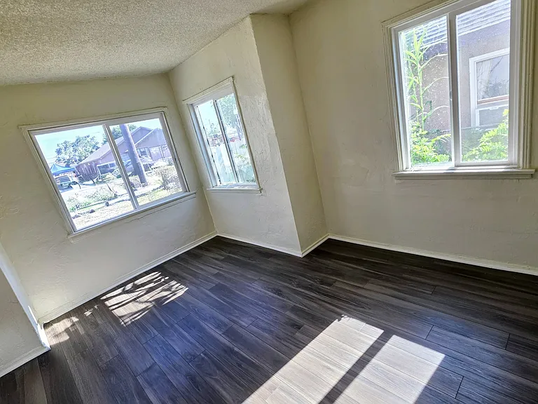 24632 E Court St — Photo 6