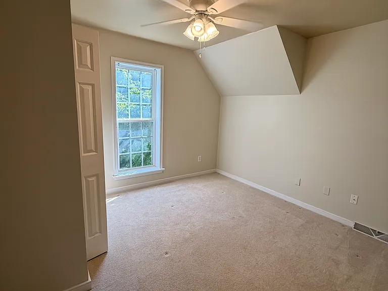 upstairs bedroom 1