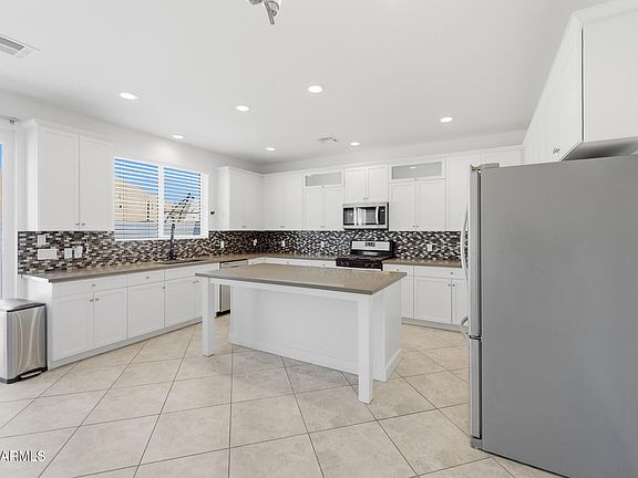 4th image of 3030 N 38TH Street #108