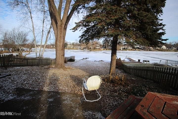 2nd image of 8414 Cascade St