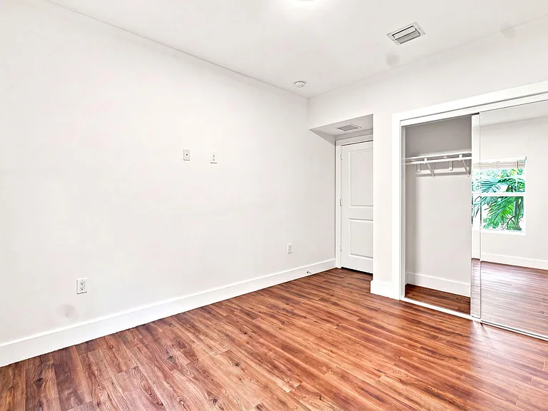 432 SE 16th St #432 — Photo 32
