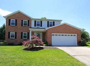 8187 Fox Knoll Dr, West Chester, OH