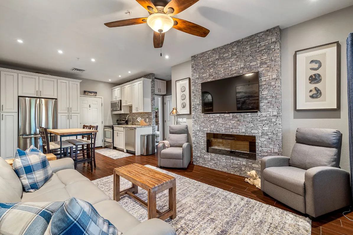 2421 Quarter Horse Trail — Photo 1