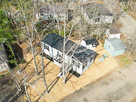 3rd image of 106 E Moss Mill Rd