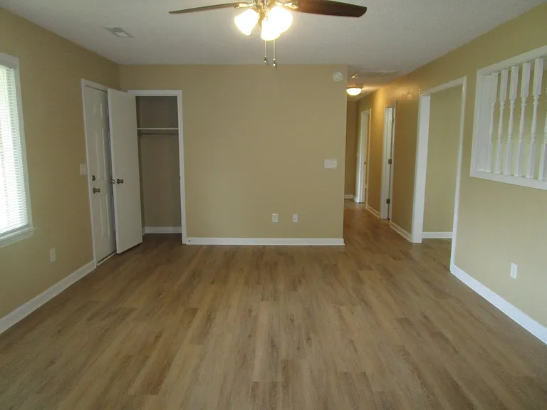 1320 Race Track Rd — Photo 5