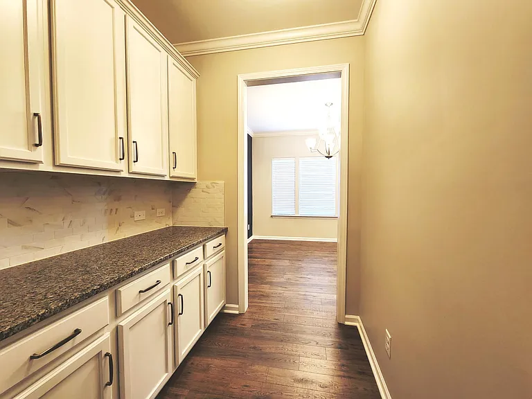 4925 Grace View Dr — Photo 8
