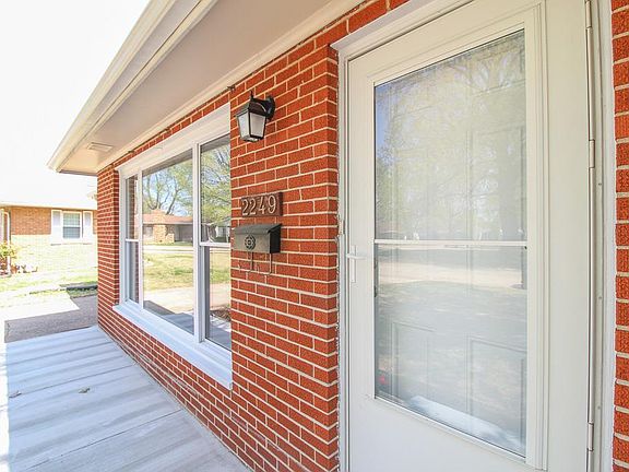 2nd image of 2249 Dawn Ave