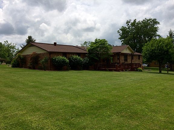 3rd image of 112 Sandra Ln
