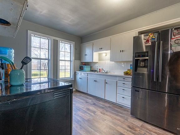 4th image of 3022 Guadalupe St