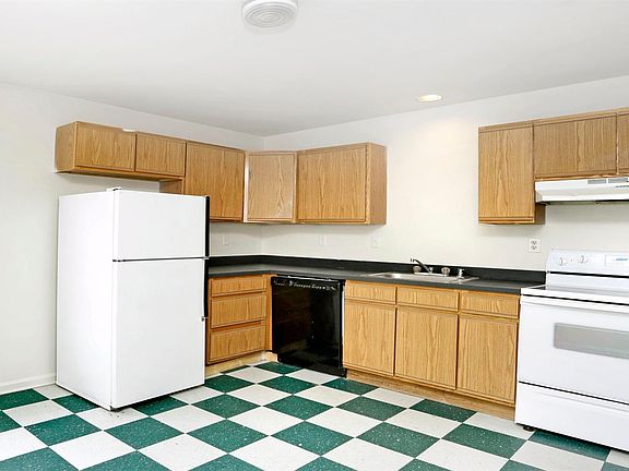 5th image of 422 Park Ave