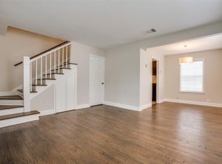 304 N Montreal Ave, Dallas, TX 75208