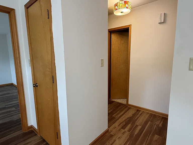 622 N Washington St — Photo 8