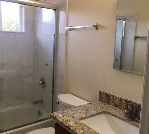 5th image of 3918 Hamilton Ave #5